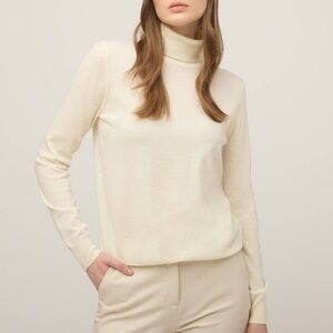 Elegant Cream Turtleneck Sweater